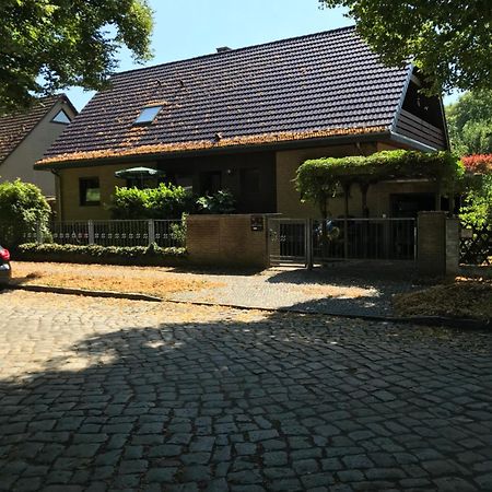 Stadtnahe Unterkunft Im Gruenen Berlin Exteriör bild